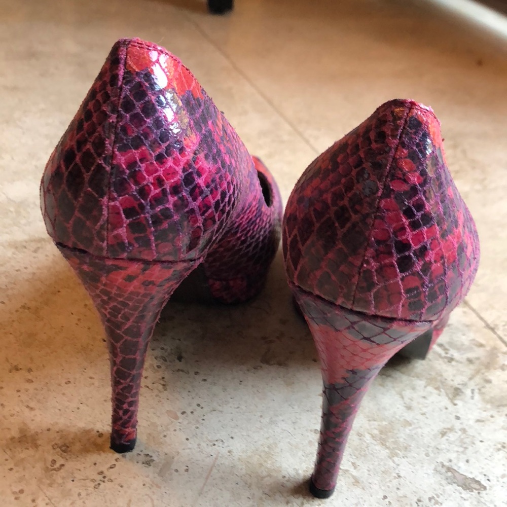 Stuart Weitzman Python Peep Toe Size 7.5 - image 2